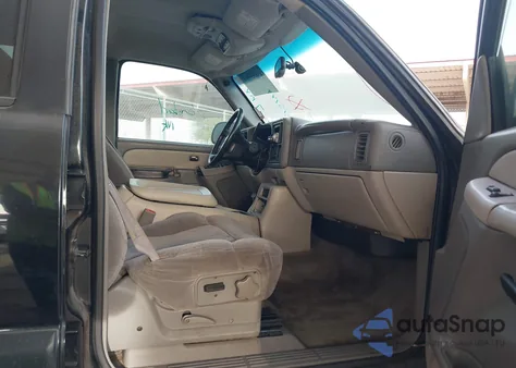 2001 Chevrolet Tahoe Ls z USA, uszkodzony, nr VIN 1GNEC13T41R215149